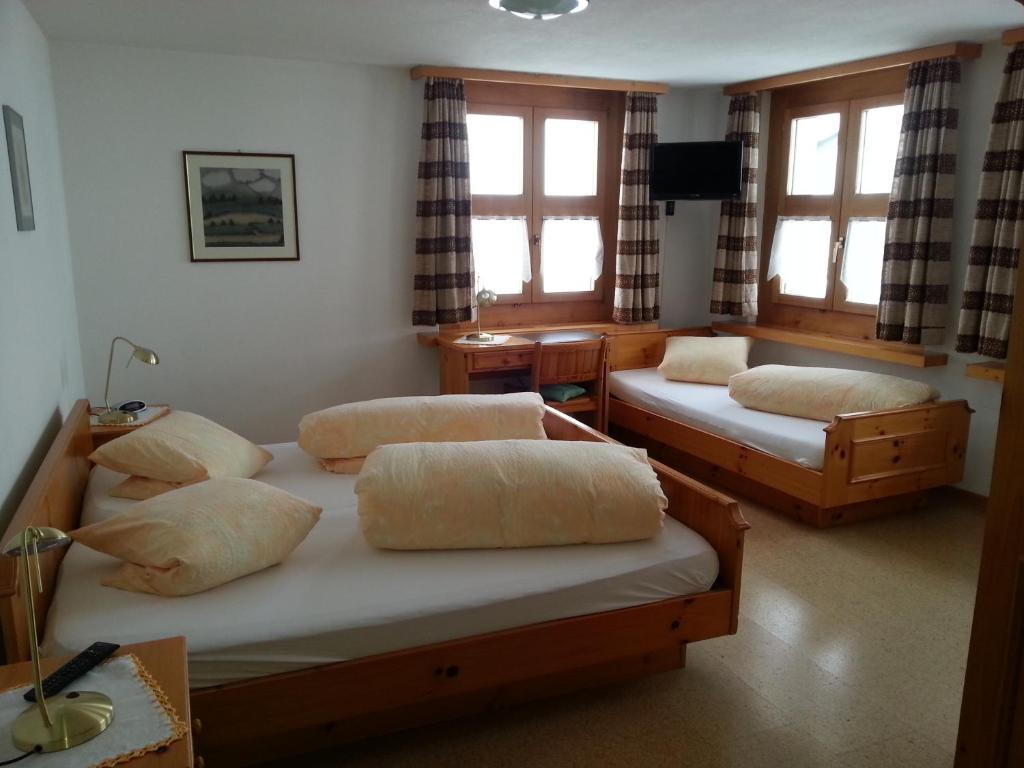Hotel Chavalatsch Müstair Zimmer foto